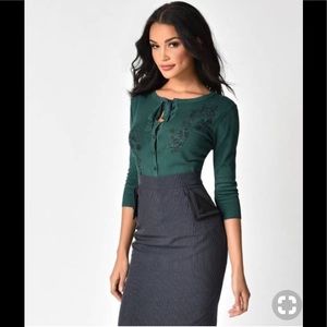 NWT Retro 50s Navy Pinstriped Pencil Skirt. Size M